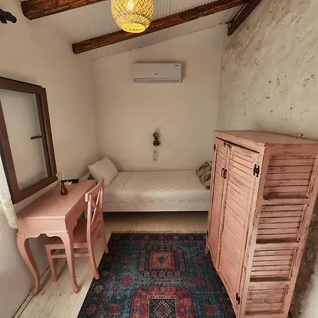 Kapela Tas Alacati Отель *